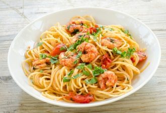Готовим спагетти с морепродуктами